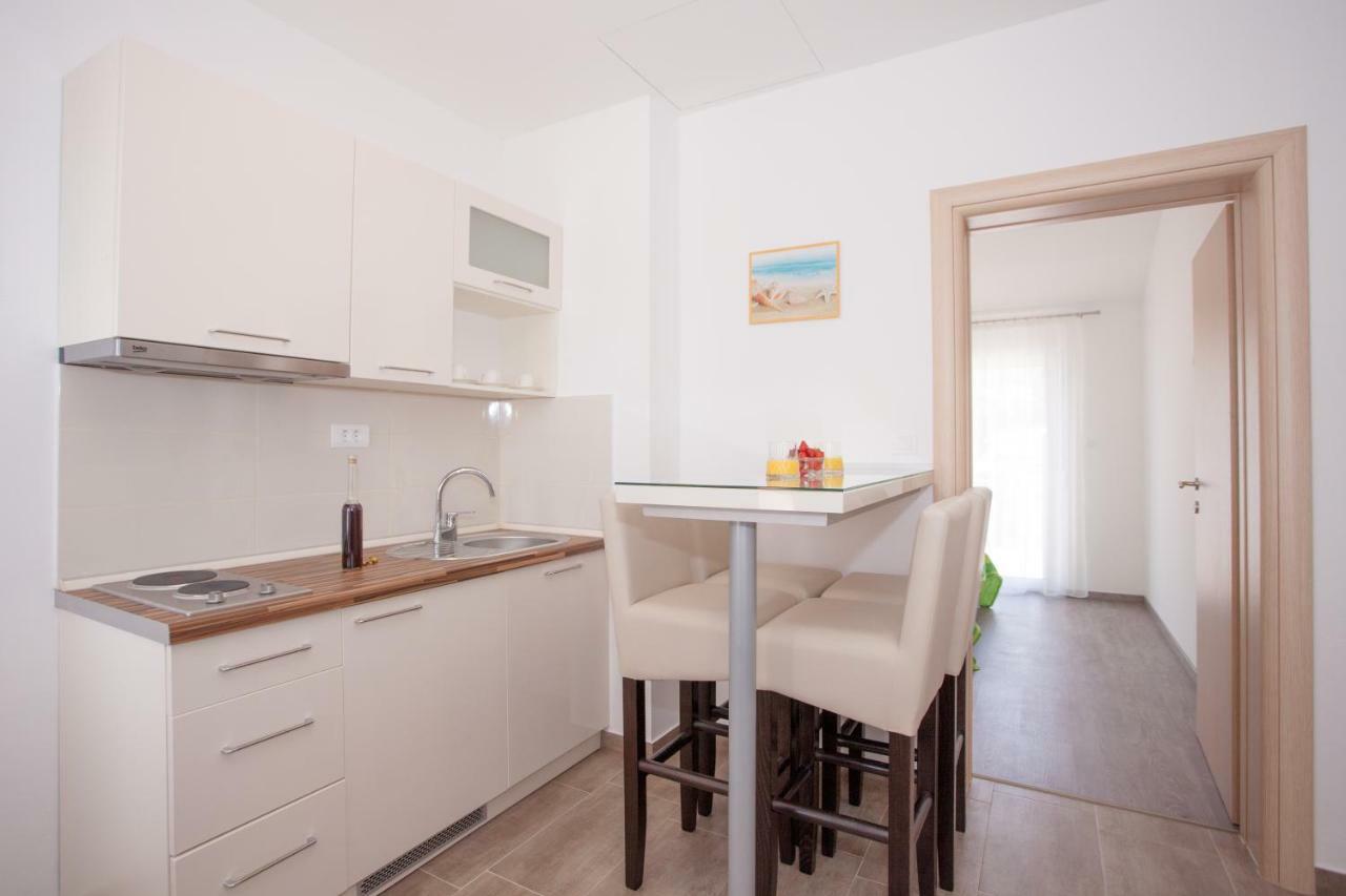 Apartments Mia Baska Voda Exterior photo