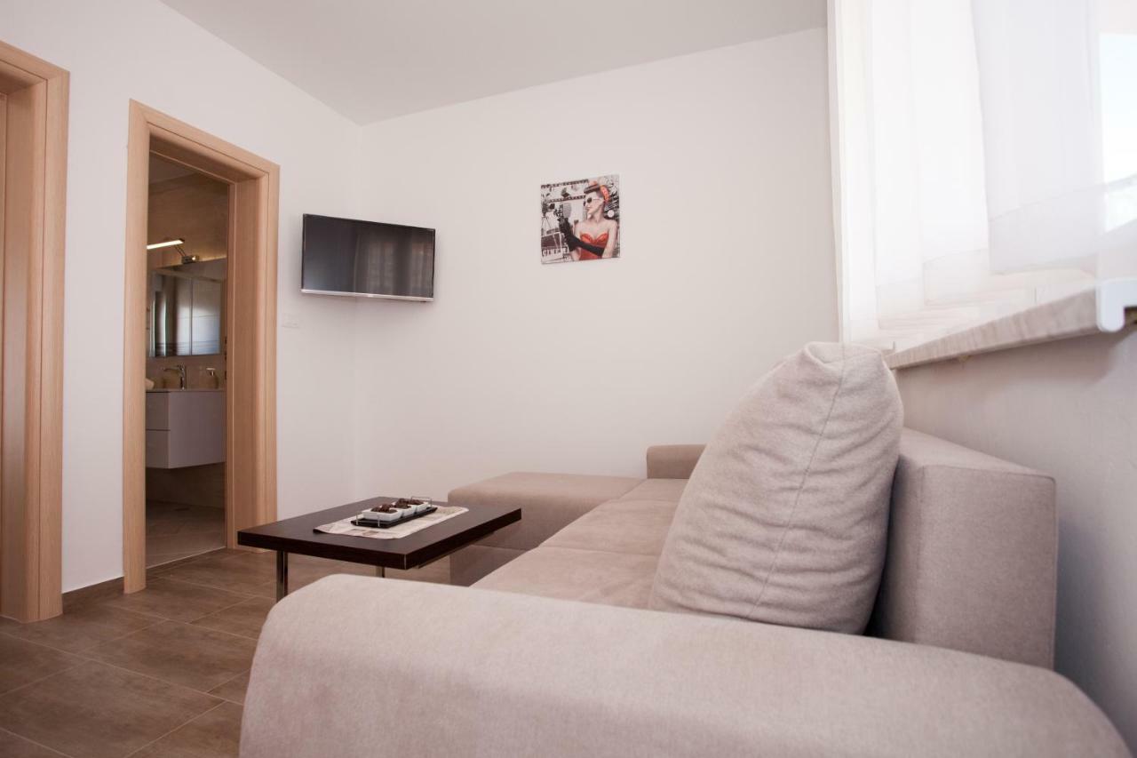 Apartments Mia Baska Voda Exterior photo