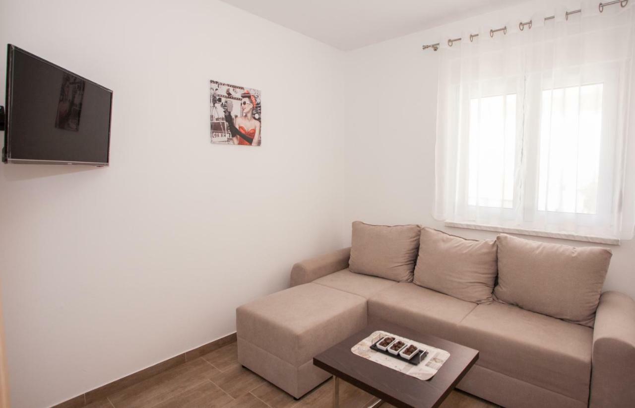 Apartments Mia Baska Voda Exterior photo