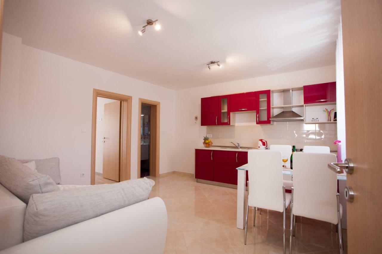 Apartments Mia Baska Voda Exterior photo