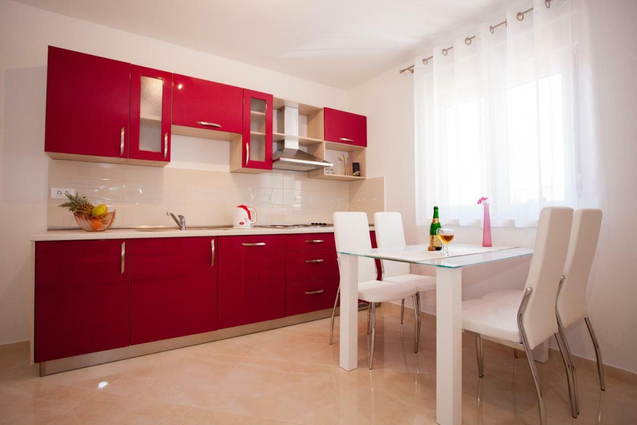 Apartments Mia Baska Voda Exterior photo